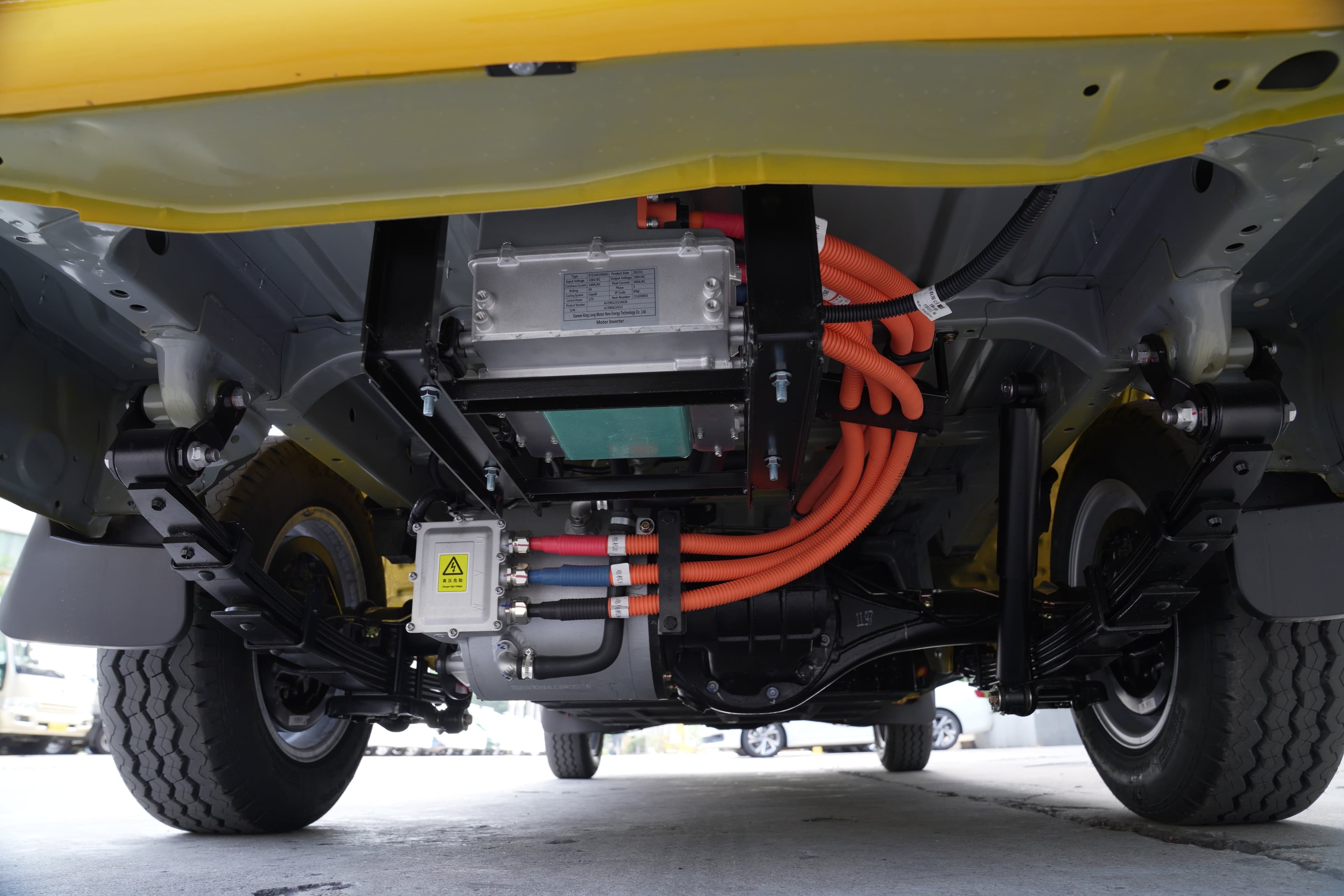 Golden dargon ev van thumbnail